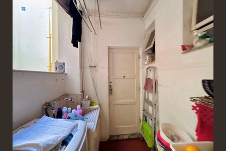 Apartamento para alugar com 200m², 3 quartos e sem vaga