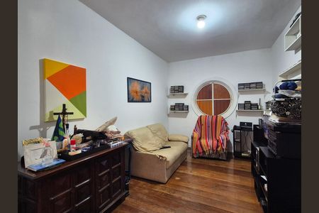 Casa à venda com 550m², 4 quartos e 2 vagas