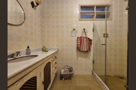 Casa à venda com 550m², 4 quartos e 2 vagas