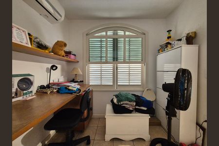 Casa à venda com 550m², 4 quartos e 2 vagas