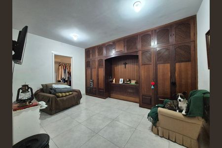 Casa à venda com 550m², 4 quartos e 2 vagas