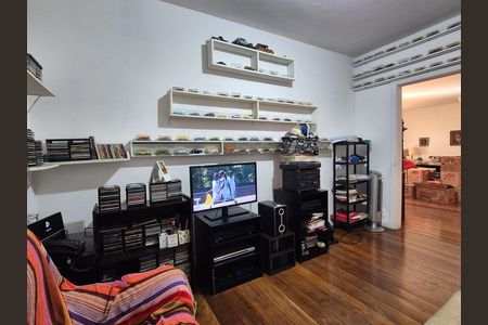 Casa à venda com 550m², 4 quartos e 2 vagas