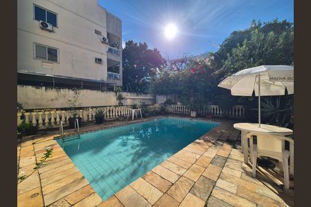 Casa à venda com 550m², 4 quartos e 2 vagas