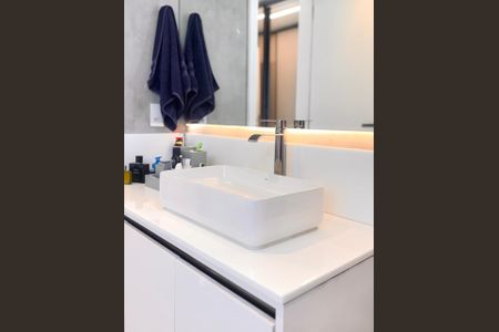 Apartamento à venda com 130m², 3 quartos e 2 vagas Apartamento à venda com 130m², 3 quartos e 2 vagasBanheiro