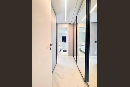 Apartamento à venda com 130m², 3 quartos e 2 vagas Apartamento à venda com 130m², 3 quartos e 2 vagasSuíte
