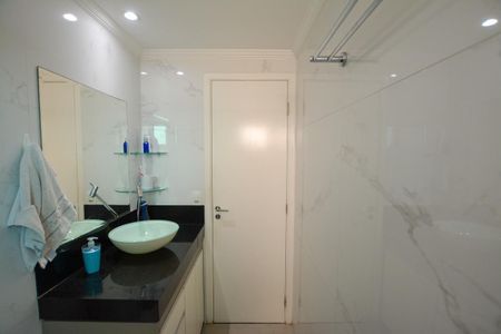 Apartamento à venda com 82m², 3 quartos e 1 vaga Apartamento à venda com 82m², 3 quartos e 1 vagaBANHEIRO