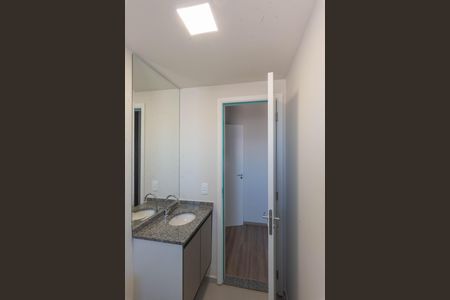 Apartamento para alugar com 66m², 2 quartos e 1 vaga Apartamento para alugar com 66m², 2 quartos e 1 vagaBanheiro da Suíte