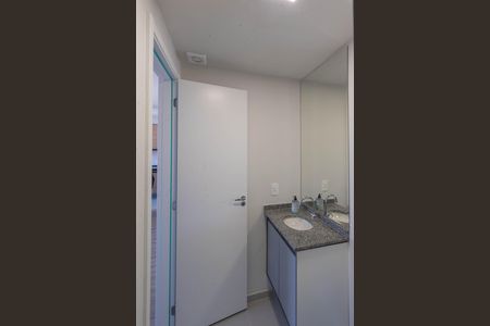 Apartamento para alugar com 66m², 2 quartos e 1 vaga Apartamento para alugar com 66m², 2 quartos e 1 vagaBanheiro
