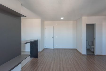 Sala de apartamento para alugar com 2 quartos, 66m² em Parque Industrial, Campinas