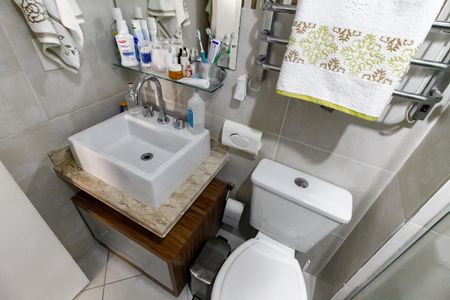 Apartamento para alugar com 51m², 2 quartos e 1 vaga Apartamento para alugar com 51m², 2 quartos e 1 vagaBanheiro