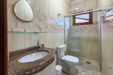Casa para alugar com 120m², 2 quartos e 2 vagas Casa para alugar com 120m², 2 quartos e 2 vagasBanheiro