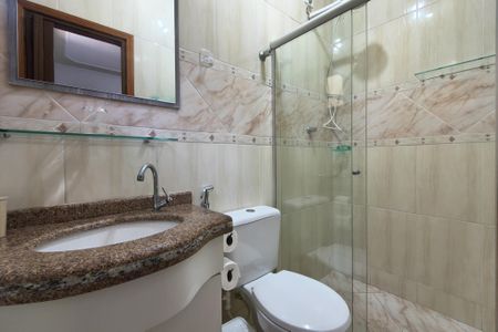 Casa para alugar com 120m², 2 quartos e 2 vagas Casa para alugar com 120m², 2 quartos e 2 vagasBanheiro da Suíte