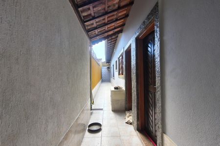 Casa para alugar com 120m², 2 quartos e 2 vagas Casa para alugar com 120m², 2 quartos e 2 vagascorredor lateral