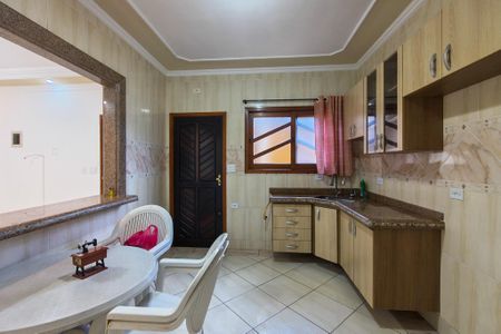 Casa para alugar com 120m², 2 quartos e 2 vagas Casa para alugar com 120m², 2 quartos e 2 vagasCozinha