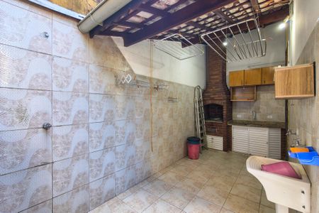 Casa para alugar com 120m², 2 quartos e 2 vagas Casa para alugar com 120m², 2 quartos e 2 vagasQuintal