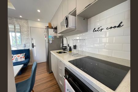 Cozinha de apartamento à venda com 1 quarto, 27m² em Vila Sonia, São Paulo