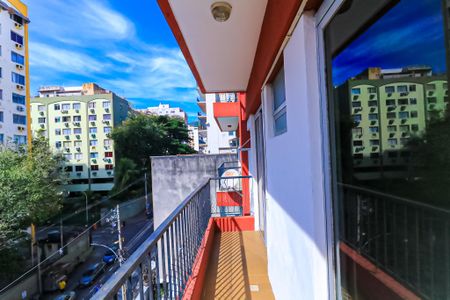 Apartamento à venda com 63m², 2 quartos e 1 vagaVaranda Quarto 