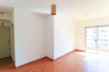 Apartamento à venda com 63m², 2 quartos e 1 vagaSala