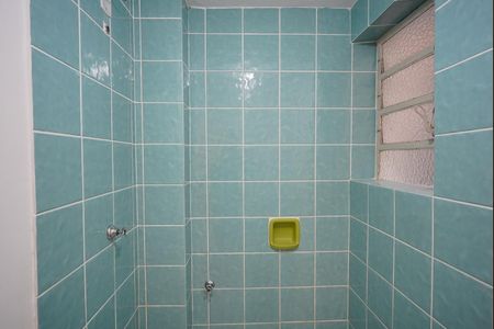 Banheiro de kitnet/studio para alugar com 1 quarto, 40m² em Cidade Baixa, Porto Alegre