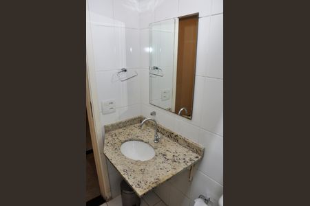 Apartamento para alugar com 81m², 3 quartos e 1 vaga Apartamento para alugar com 81m², 3 quartos e 1 vagaDetalhe - Banheiro Social