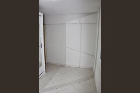 Apartamento para alugar com 81m², 3 quartos e 1 vaga Apartamento para alugar com 81m², 3 quartos e 1 vagaDetalhe - Quarto 02