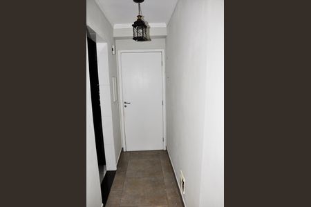 Apartamento para alugar com 81m², 3 quartos e 1 vaga Apartamento para alugar com 81m², 3 quartos e 1 vagaDetalhe - Hall Apto.