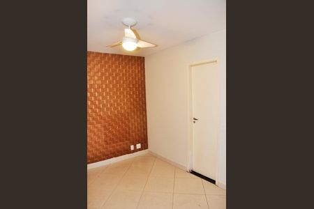 Apartamento para alugar com 81m², 3 quartos e 1 vaga Apartamento para alugar com 81m², 3 quartos e 1 vagaDetalhe - Quarto 01 com Suíte