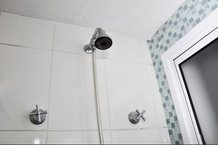 Apartamento para alugar com 81m², 3 quartos e 1 vaga Apartamento para alugar com 81m², 3 quartos e 1 vagaDetalhe - Banheiro Social