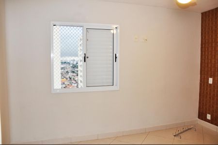 Apartamento para alugar com 81m², 3 quartos e 1 vaga Apartamento para alugar com 81m², 3 quartos e 1 vagaDetalhe - Quarto 01 com Suíte