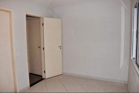 Apartamento para alugar com 81m², 3 quartos e 1 vaga Apartamento para alugar com 81m², 3 quartos e 1 vagaDetalhe - Quarto 01 com Suíte