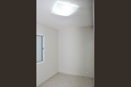 Apartamento para alugar com 81m², 3 quartos e 1 vaga Apartamento para alugar com 81m², 3 quartos e 1 vagaDetalhe - Quarto 02