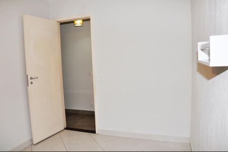 Apartamento para alugar com 81m², 3 quartos e 1 vaga Apartamento para alugar com 81m², 3 quartos e 1 vagaDetalhe - Quarto 03