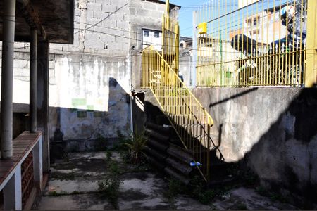 Casa à venda com 268m², 2 quartos e 1 vaga Casa à venda com 268m², 2 quartos e 1 vagaQuintal