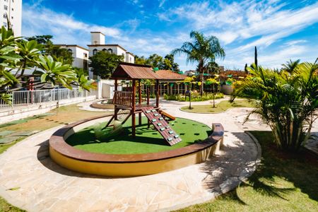 Apartamento à venda com 72m², 3 quartos e 1 vagaÁrea comum - Playground