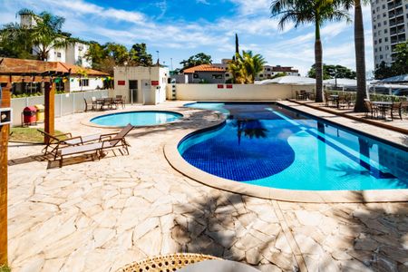 Apartamento à venda com 72m², 3 quartos e 1 vagaÁrea comum - Piscina