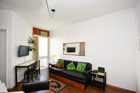 Sala de kitnet/studio para alugar com 1 quarto, 35m² em Jardim Paulista, São Paulo