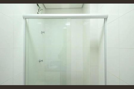 Banheiro de apartamento à venda com 2 quartos, 45m² em Centro, Diadema