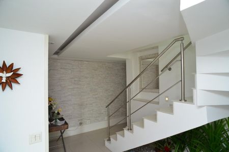 Hall de Entrada de apartamento para alugar com 3 quartos, 197m² em Barra da Tijuca, Rio de Janeiro