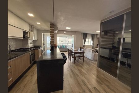 Apartamento à venda com 81m², 2 quartos e 2 vagasCozinha