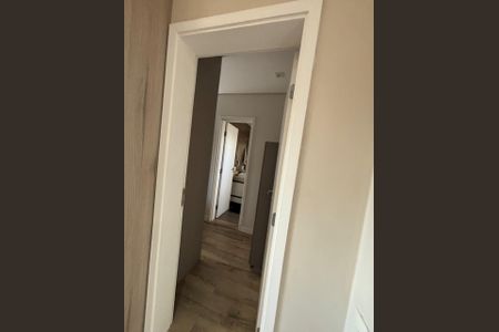 Apartamento à venda com 81m², 2 quartos e 2 vagasCorredor