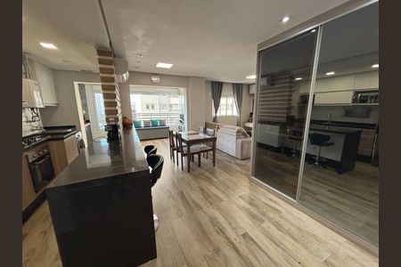 Apartamento à venda com 81m², 2 quartos e 2 vagasSala