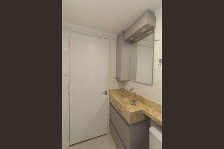 Banheiro de apartamento à venda com 2 quartos, 53m² em Itaquera, São Paulo