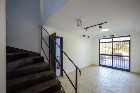 Casa para alugar com 120m², 2 quartos e sem vagaSala
