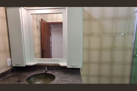 Casa para alugar com 215m², 3 quartos e 3 vagas Casa para alugar com 215m², 3 quartos e 3 vagasBanheiro Social