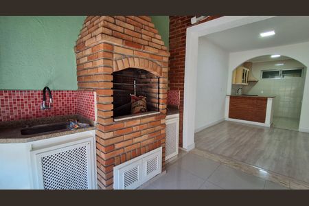 Casa para alugar com 215m², 3 quartos e 3 vagas Casa para alugar com 215m², 3 quartos e 3 vagasVaranda