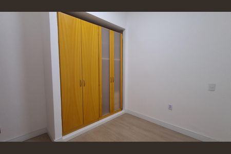Casa para alugar com 215m², 3 quartos e 3 vagas Casa para alugar com 215m², 3 quartos e 3 vagasQuarto 1