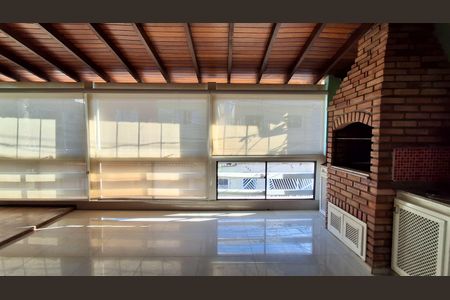 Casa para alugar com 215m², 3 quartos e 3 vagas Casa para alugar com 215m², 3 quartos e 3 vagasVaranda