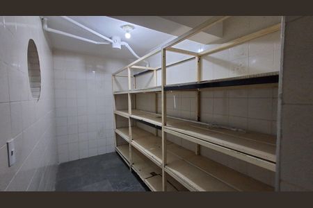 Casa para alugar com 215m², 3 quartos e 3 vagas Casa para alugar com 215m², 3 quartos e 3 vagasDepósito