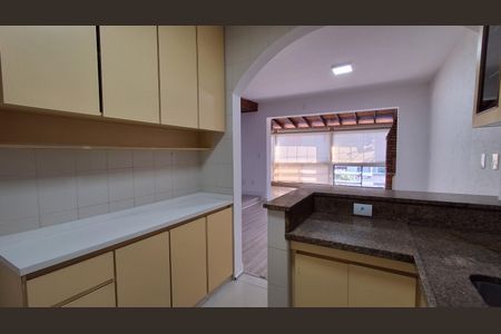 Casa para alugar com 215m², 3 quartos e 3 vagas Casa para alugar com 215m², 3 quartos e 3 vagasCozinha