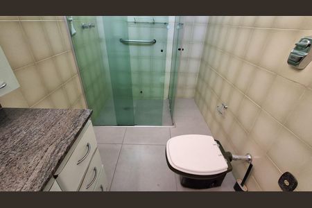 Casa para alugar com 215m², 3 quartos e 3 vagas Casa para alugar com 215m², 3 quartos e 3 vagasBanheiro Social